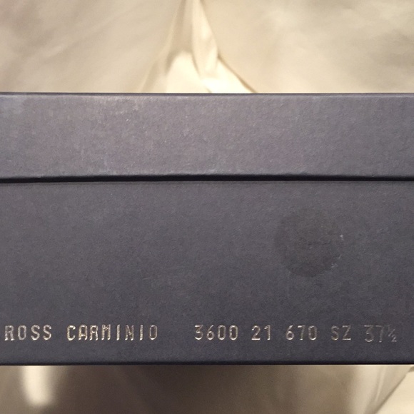 Oscar de la Renta designer heels - Picture 6 of 6